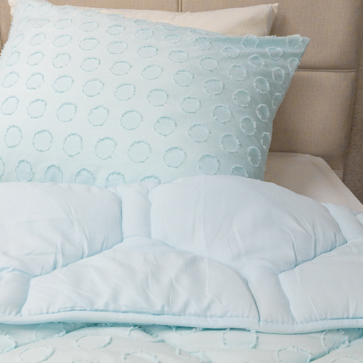 HappyBed Pillowcase | Tufted Ice Blue | Set of 2