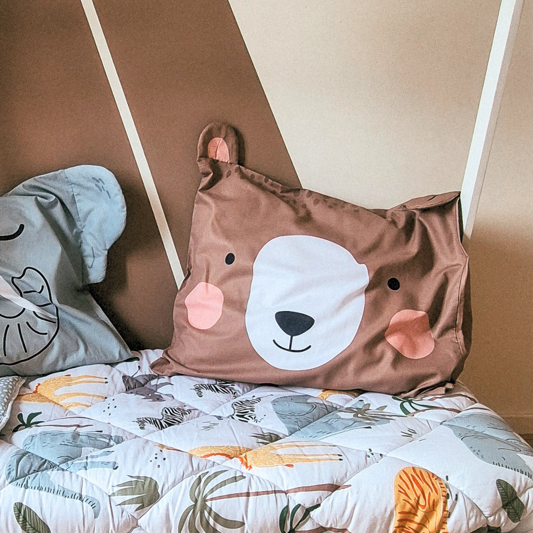 HappyBed Kids Bobby Bear pillowcase 60x70cm, 100% cotton, in a child's bedroom setting.